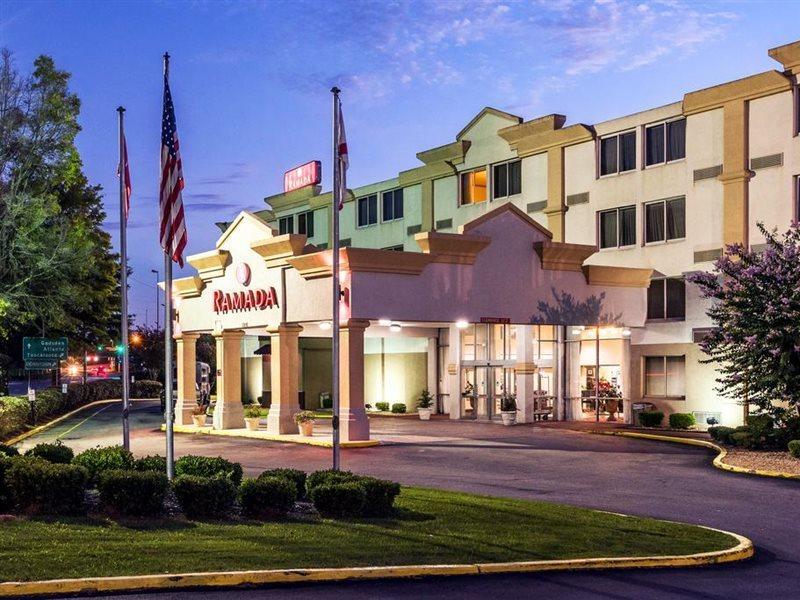Ramada By Wyndham Birmingham Airport Hotel Exterior photo