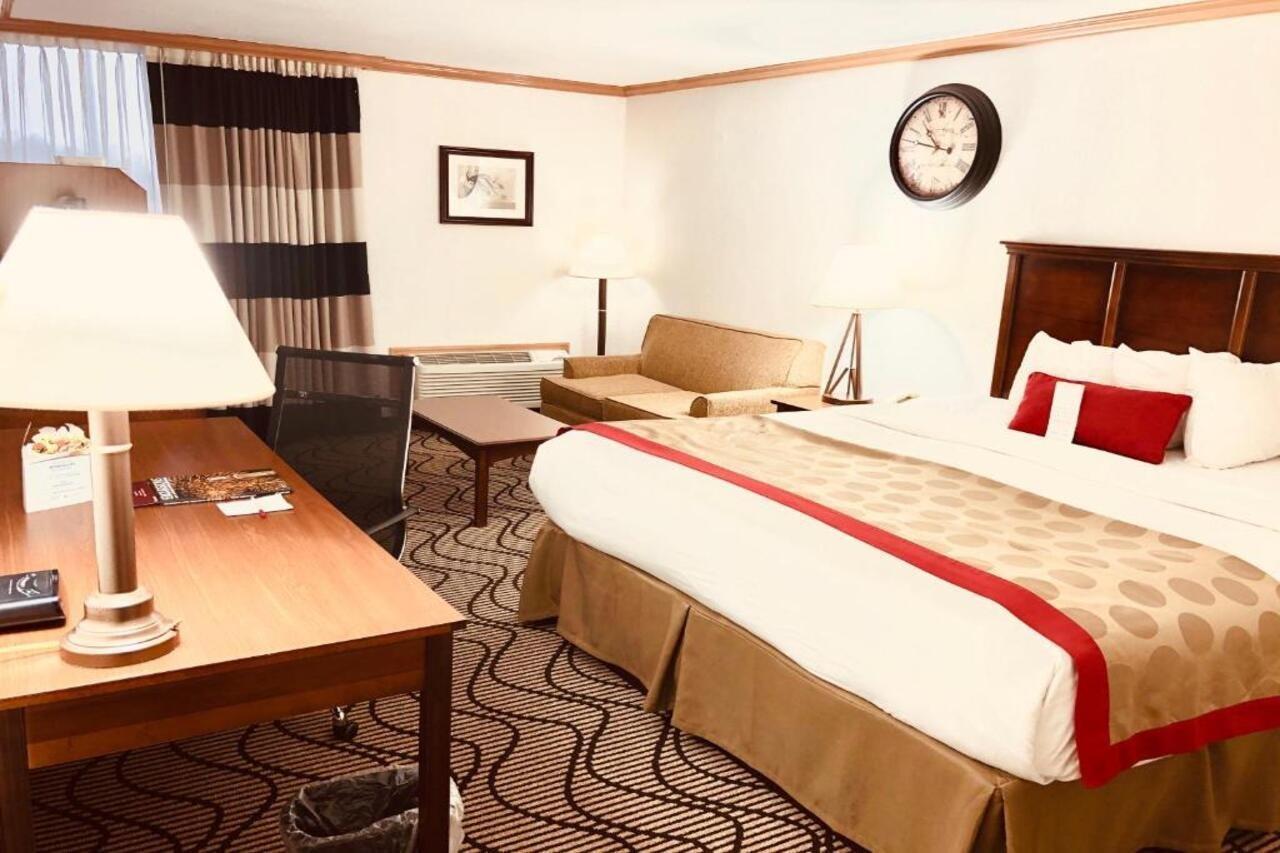 Ramada By Wyndham Birmingham Airport Hotel Exterior photo