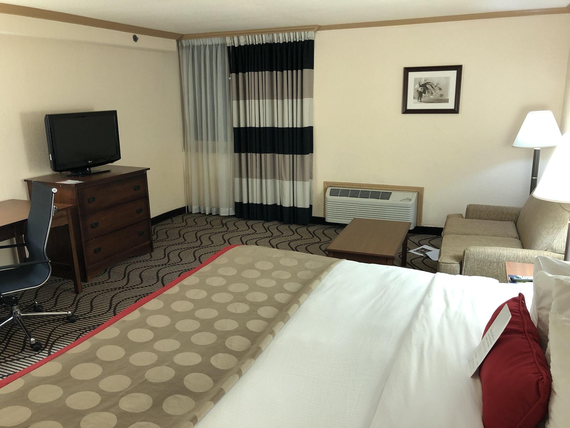 Ramada By Wyndham Birmingham Airport Hotel Exterior photo