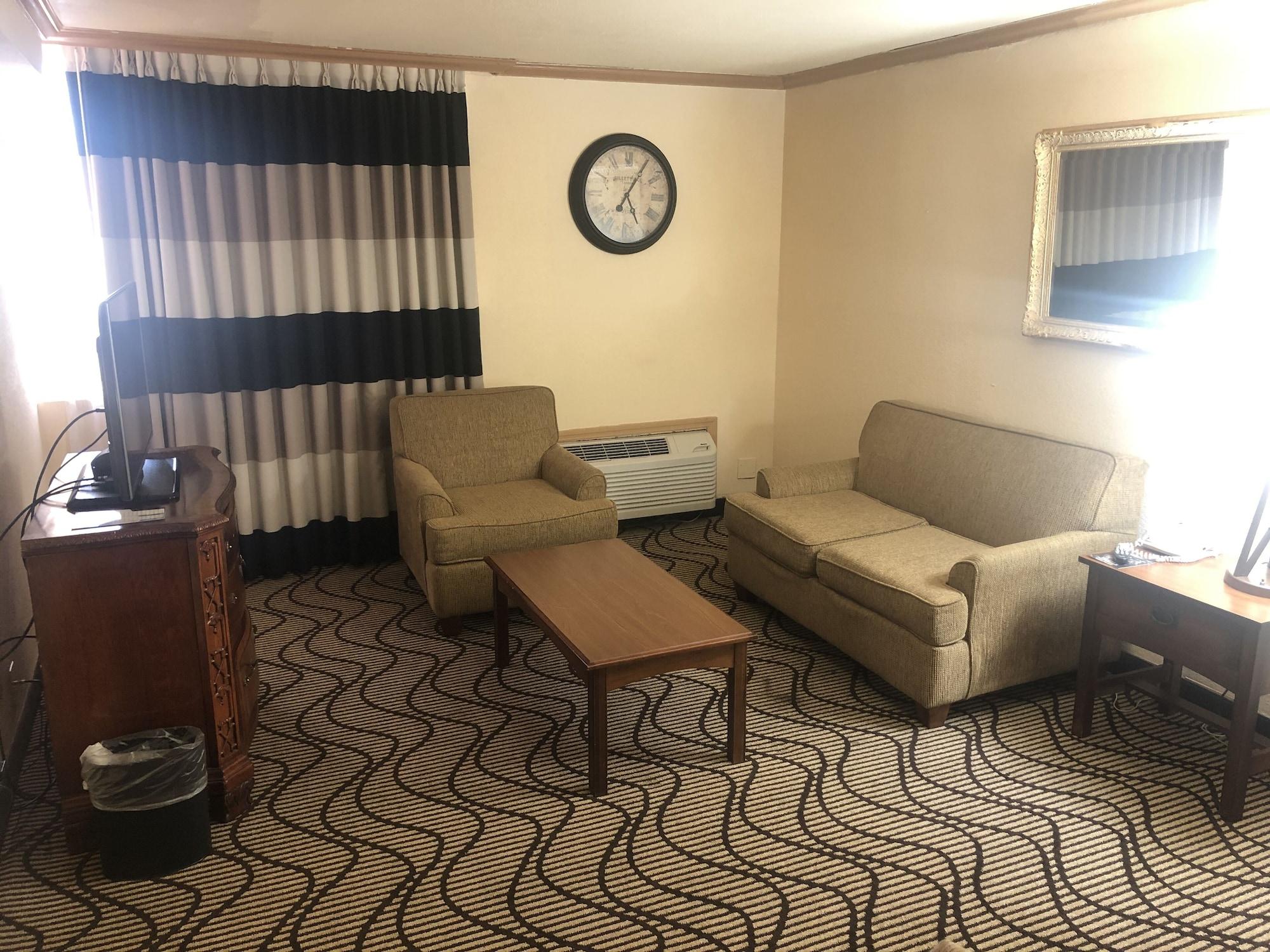 Ramada By Wyndham Birmingham Airport Hotel Exterior photo