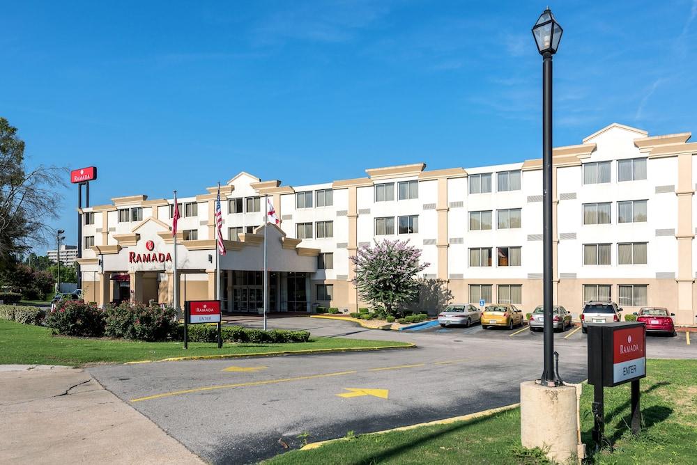 Ramada By Wyndham Birmingham Airport Hotel Exterior photo