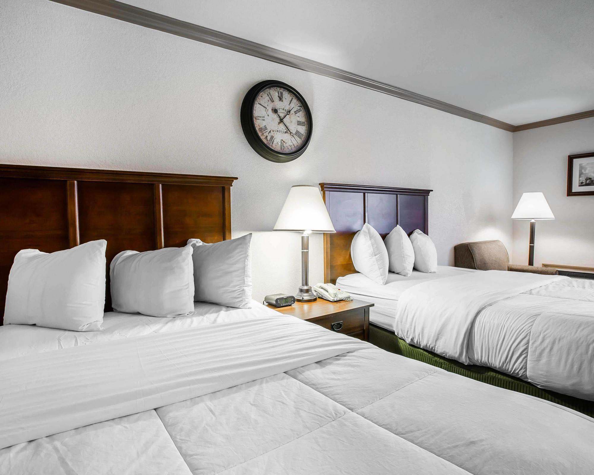 Ramada By Wyndham Birmingham Airport Hotel Exterior photo