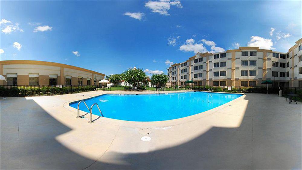 Ramada By Wyndham Birmingham Airport Hotel Exterior photo